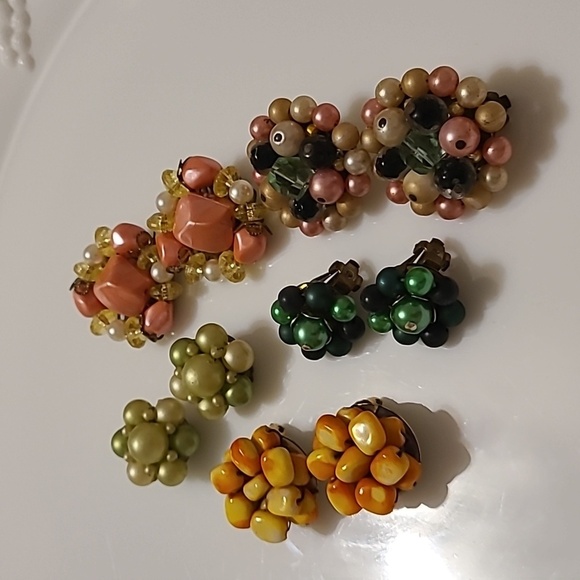 Vintage Lot of 5 Clip on Earrings - Picture 3 of 16